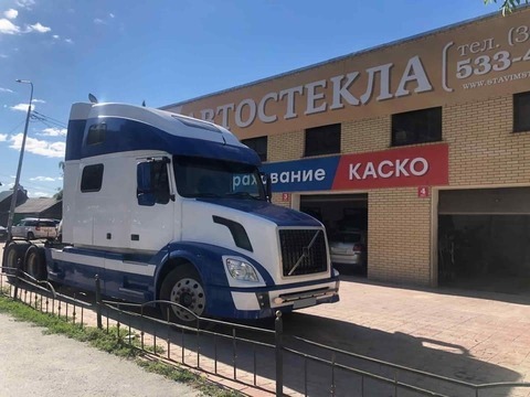 Фото процесса установки автостекол 
