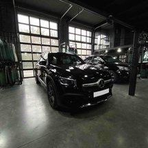 Фото авто Mercedes после замены стекла